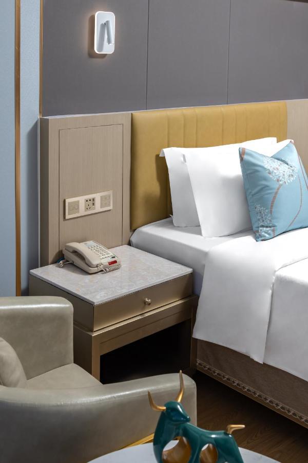 Wenhao Seaview Hotel Санья Экстерьер фото