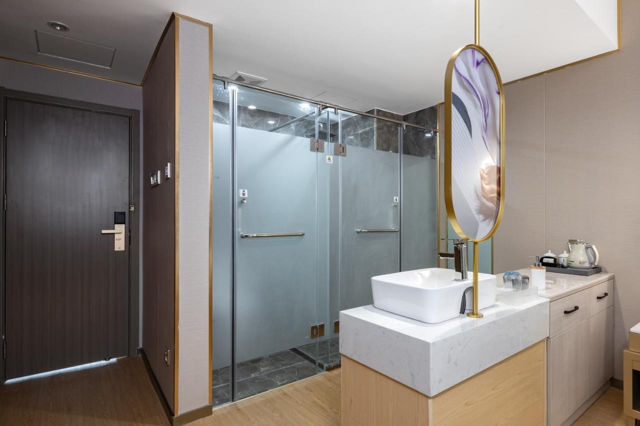 Wenhao Seaview Hotel Санья Экстерьер фото